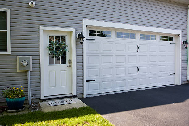 24/7 Emergency Garage Door Panel Replacement experts in Stuarts Draft, VA